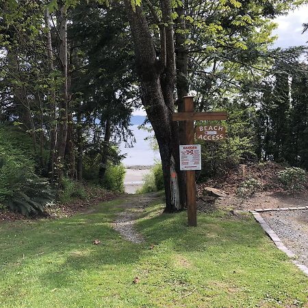 Apartamento Studioone Pebble Beach Powell River Exterior foto